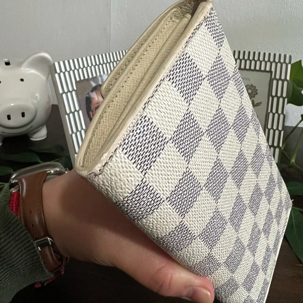 Louis Vuitton Damier Azur Sara Long Wallet - Picture 5 of 17